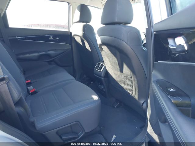 5XYPGDA56KG506179 KIA Sorento 3.3l Lx