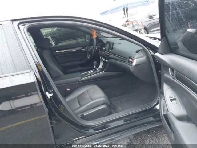 1HGCV1F30NA023660 Honda Accord Sport