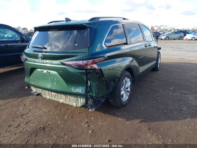 5TDJSKFC7RS135935 Toyota SIENNA XLE