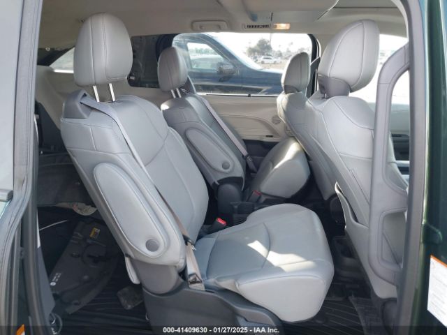 5TDJSKFC7RS135935 Toyota SIENNA XLE