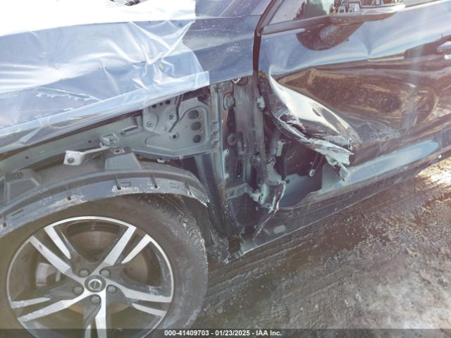 2023 VOLVO XC40 YV4L12UVXP2080009 Photo 5
