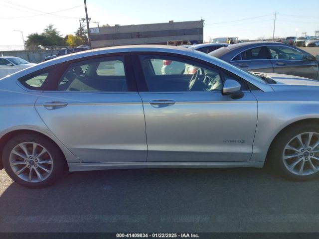 3FA6P0LU1HR315976 Ford Fusion Hybrid Se