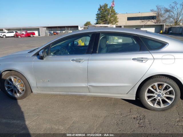 3FA6P0LU1HR315976 Ford Fusion Hybrid Se