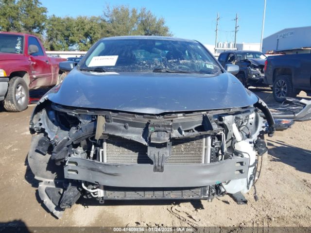 1G1ZD5ST8PF233740 Chevrolet Malibu Fwd 1lt