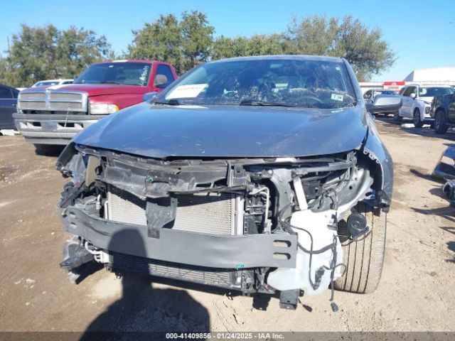1G1ZD5ST8PF233740 Chevrolet Malibu Fwd 1lt