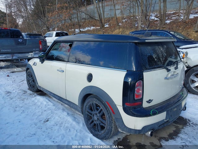 2013 MINI CLUBMAN WMWZG3C59DT576277 Photo 2