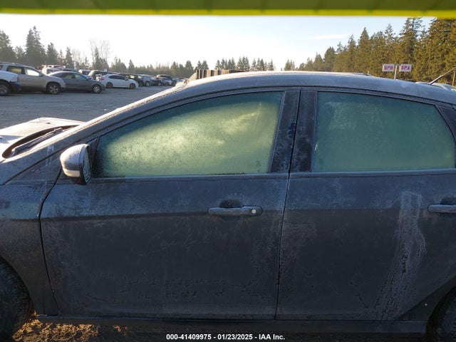 Ford FOCUS SE 2017 1FADP3F20HL296502 Image 15