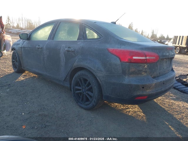 Ford FOCUS SE 2017 1FADP3F20HL296502 Image 3
