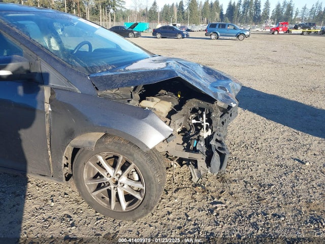 Ford FOCUS SE 2017 1FADP3F20HL296502 Image 6