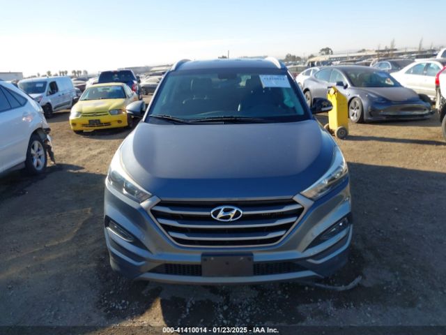 KM8J33A28GU075069 Hyundai Tucson Sport