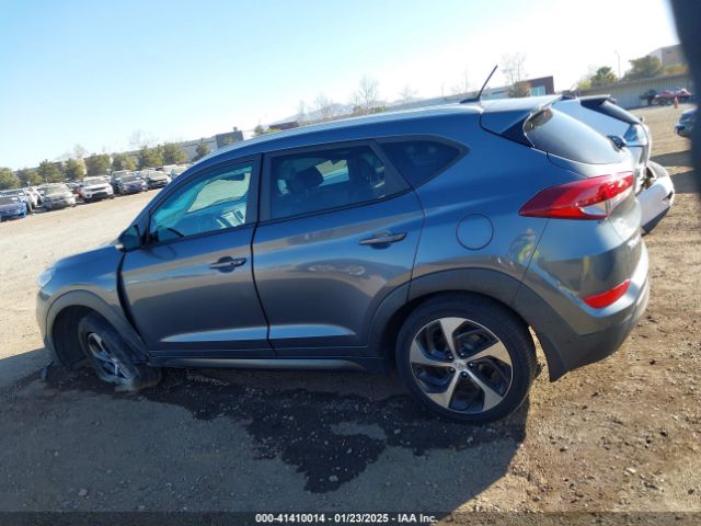 KM8J33A28GU075069 Hyundai Tucson Sport