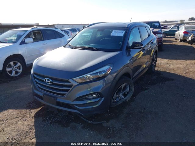 KM8J33A28GU075069 Hyundai Tucson Sport