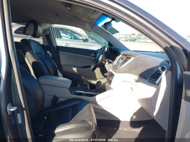 KM8J33A28GU075069 Hyundai Tucson Sport