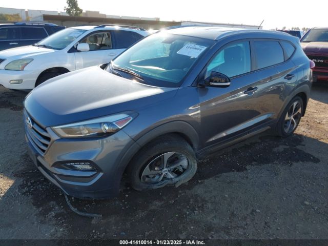 KM8J33A28GU075069 Hyundai Tucson Sport