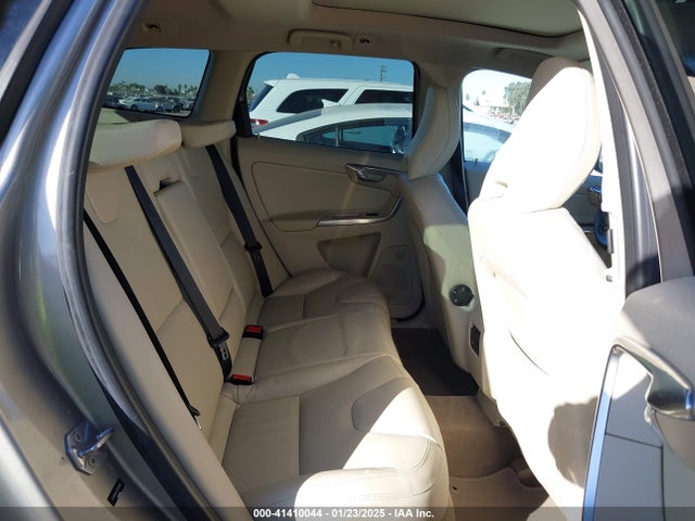 Volvo XC60 3.2 2014 YV4940DL7E2502500 Image 8