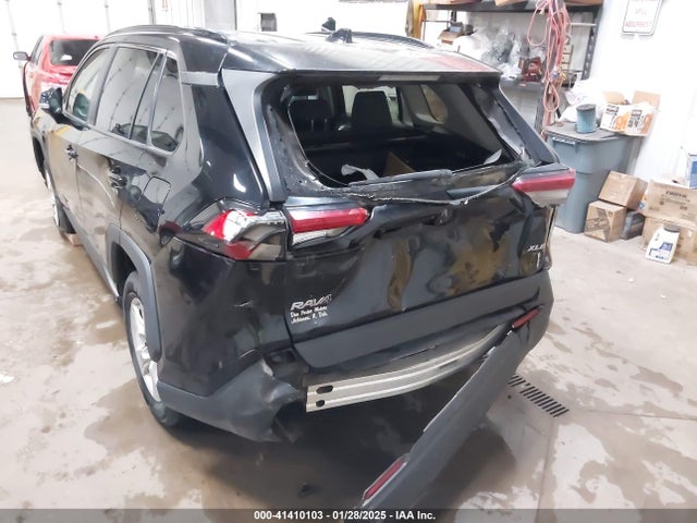 Toyota Rav4 Xle 2019 2T3P1RFVXKC003989 Image 18