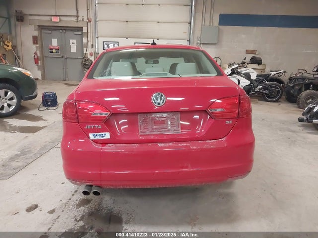 3VWD17AJ1EM325238 Volkswagen Jetta 1.8t Se