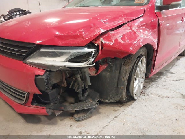 3VWD17AJ1EM325238 Volkswagen Jetta 1.8t Se