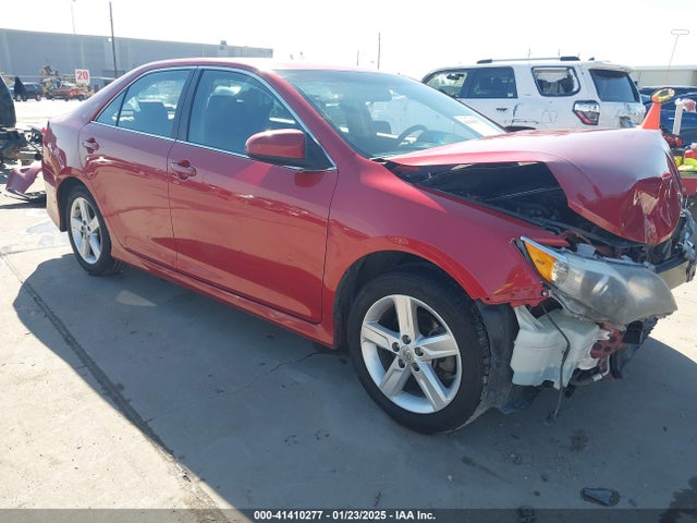 2014 4T1BF1FKXEU817820 main image