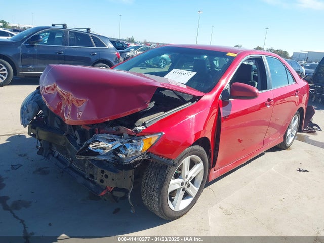 Toyota CAMRY SE 2014 4T1BF1FKXEU817820 Image 2