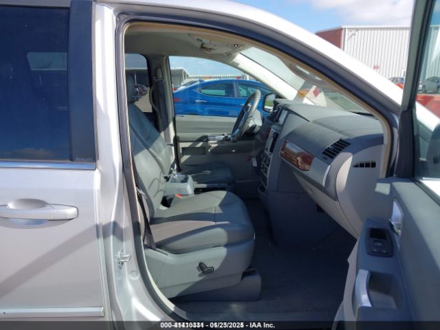 2008 CHRYSLER TOWN & COUNTRY 2A8HR54P38R821228 Photo 4