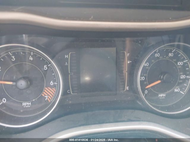 1C4PJMCB6FW777515 Jeep Cherokee Latitude