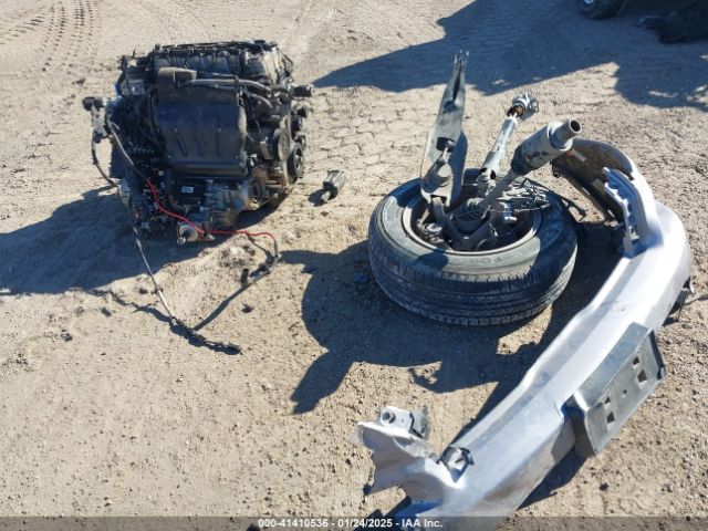 1C4PJMCB6FW777515 Jeep Cherokee Latitude