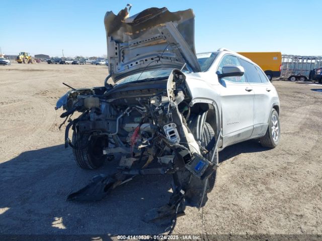 1C4PJMCB6FW777515 Jeep Cherokee Latitude