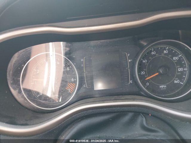 1C4PJMCB6FW777515 Jeep Cherokee Latitude