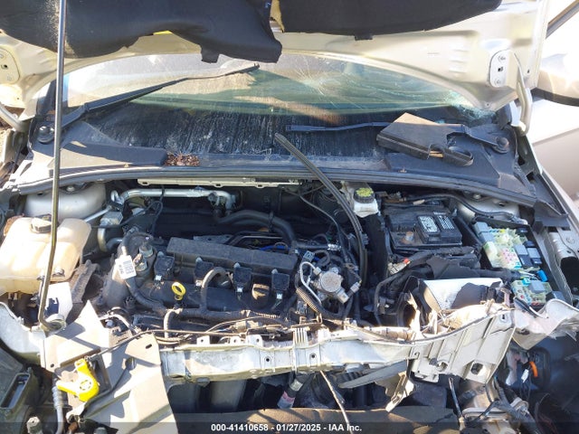 Ford FOCUS SE 2018 1FADP3K20JL263902 Image 10