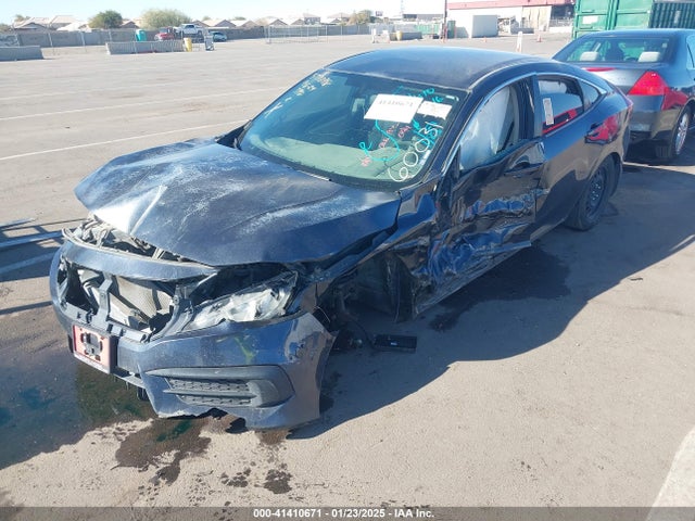 Honda Civic Lx 2018 2HGFC2F55JH600317 Image 17