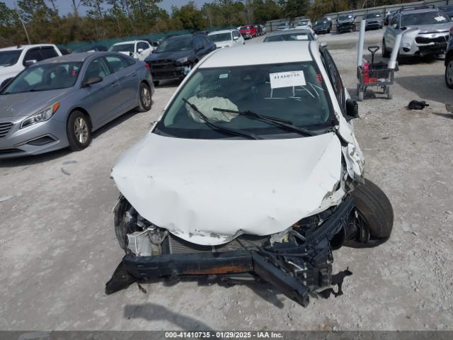 5YFBURHE3HP576152 Toyota COROLLA SE