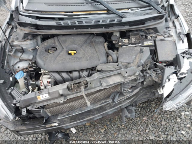 5NPDH4AEXFH598279 Hyundai ELANTRA SE