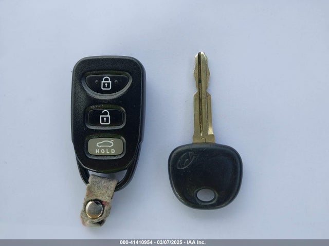 5NPDH4AEXFH598279 Hyundai ELANTRA SE