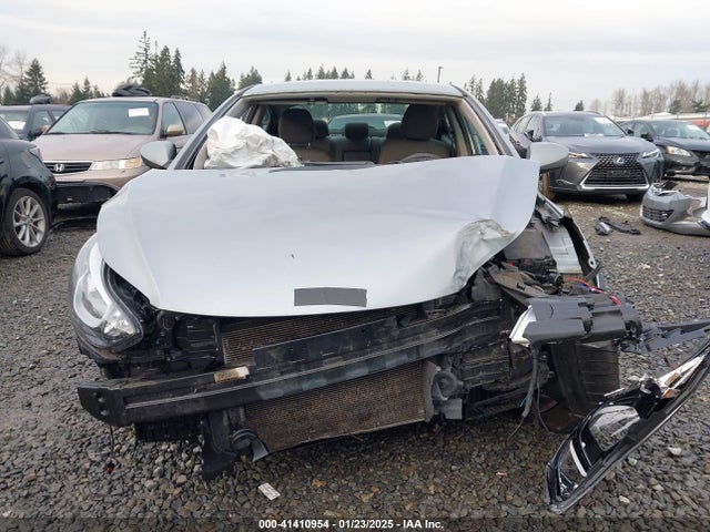 5NPDH4AEXFH598279 Hyundai ELANTRA SE