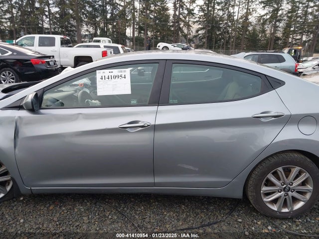 5NPDH4AEXFH598279 Hyundai ELANTRA SE