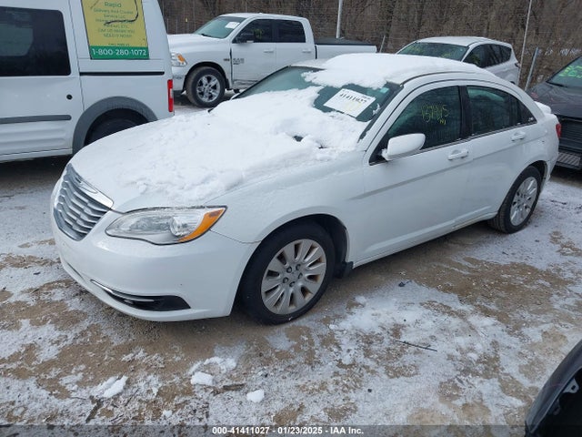 1C3CCBAB7EN145079 Chrysler 200 LX
