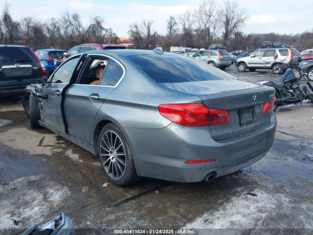 2019 BMW 530I WBAJA5C5XKBX87825 Photo 2