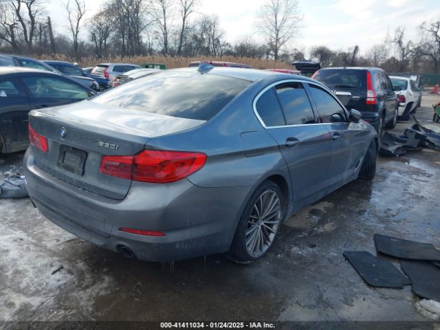 2019 BMW 530I WBAJA5C5XKBX87825 Photo 3