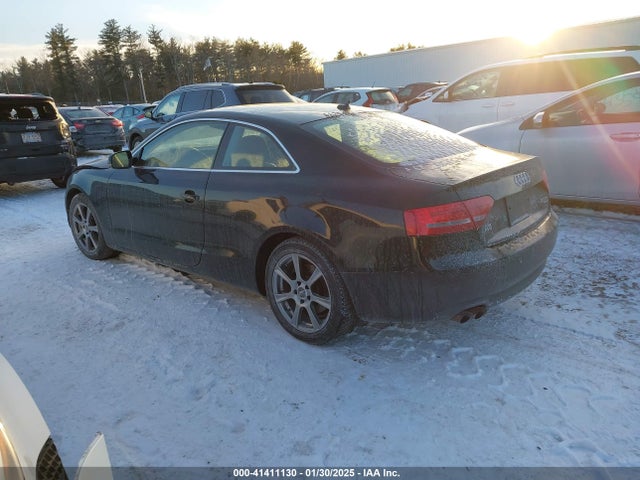 2010 AUDI A5 WAULFAFR9AA081466 Photo 2