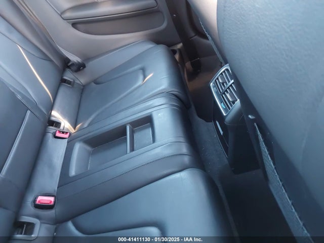2010 AUDI A5 WAULFAFR9AA081466 Photo 7