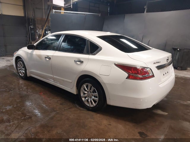 Nissan Altima 2.5 S 2015 1N4AL3AP9FN407633 Image 3