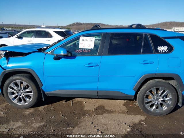2T3C1RFV5MW137146 Toyota Rav4 Xle Premium
