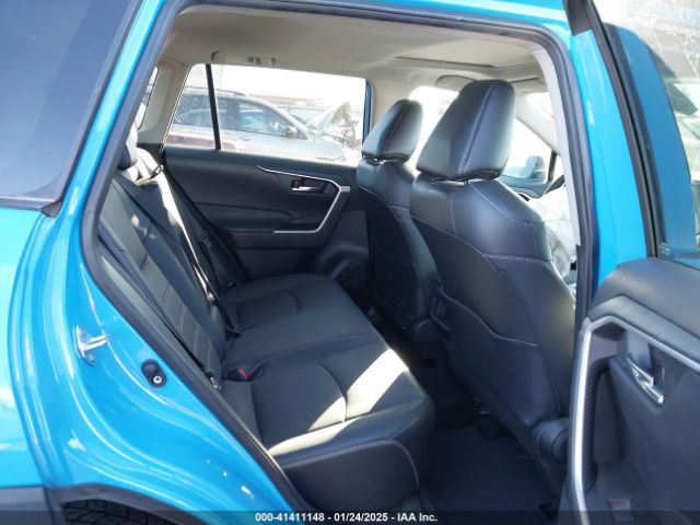 2T3C1RFV5MW137146 Toyota Rav4 Xle Premium