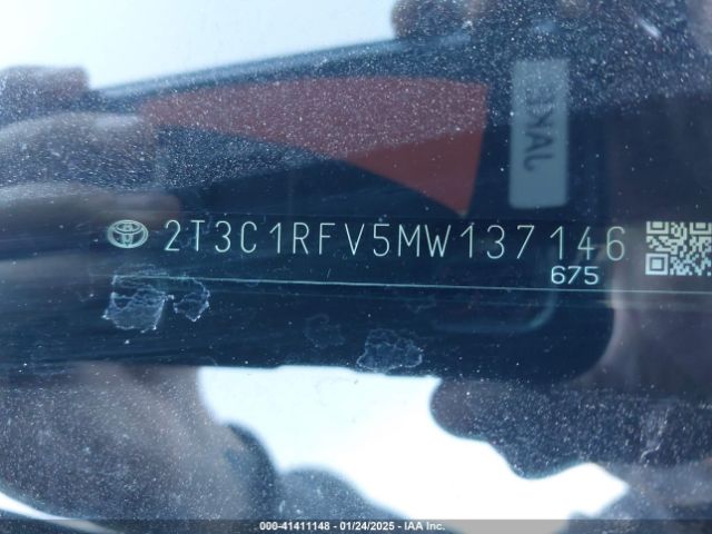 2T3C1RFV5MW137146 Toyota Rav4 Xle Premium