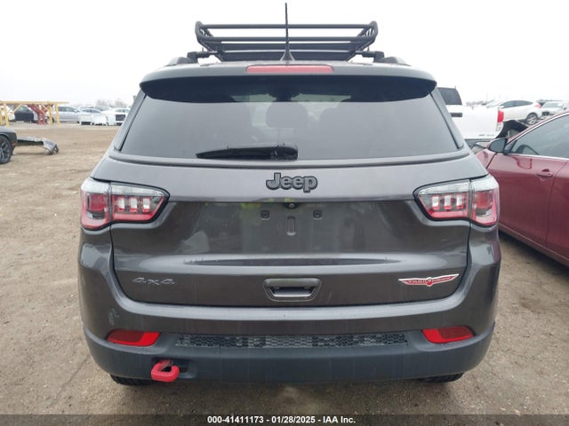 3C4NJDDB1KT739938 Jeep Compass Trailhawk 4x4
