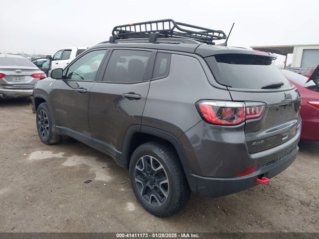 3C4NJDDB1KT739938 Jeep Compass Trailhawk 4x4