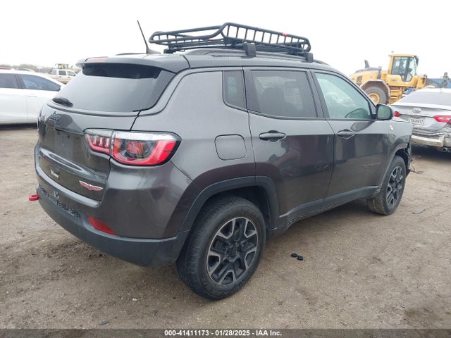 3C4NJDDB1KT739938 Jeep Compass Trailhawk 4x4