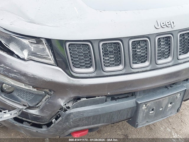 3C4NJDDB1KT739938 Jeep Compass Trailhawk 4x4