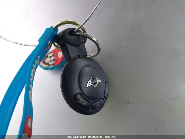 2011 MINI COOPER WMWSU3C57BTX96282 Photo 10